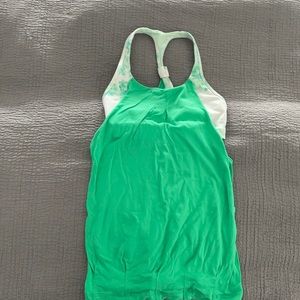 Lululemon top with built in bra